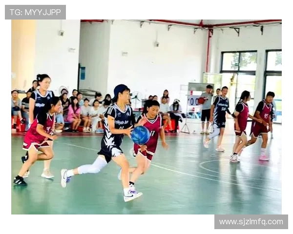 以篮球为纽带探索团队协作与青春激情在运动中绽放的力量