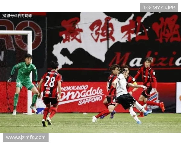 名古屋鲸与鹿角的激烈对决展现足球魅力与团队精神